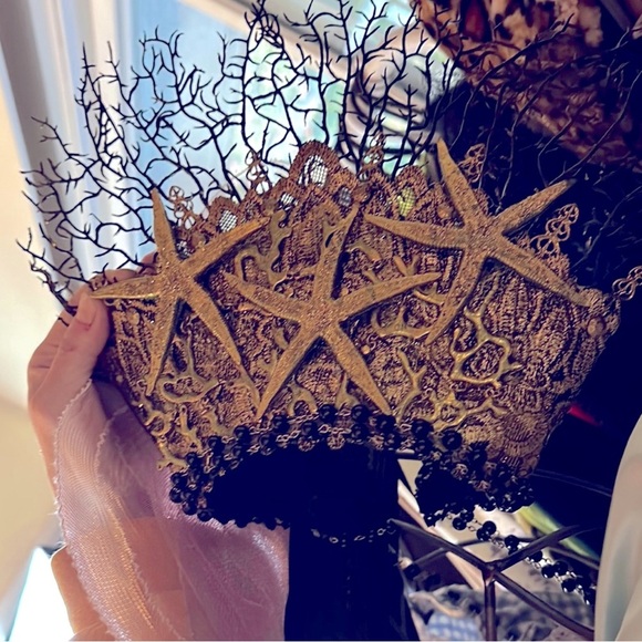 Mermaid Gold Crown Seashell Starfish Headpiece Costume o/s - Picture 3 of 3